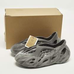 Pre Owned حذاء رياضي ييزي x أديداس رمادي/كريمي رغوي MXT مون غراي مقاس 41