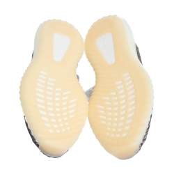 مملوكة مسبقًا حذاء رياضي ييزي x أديداس أبيض / رصاصي قطن منسوج زيون بوست 350 V2 مقاس 47.5.5