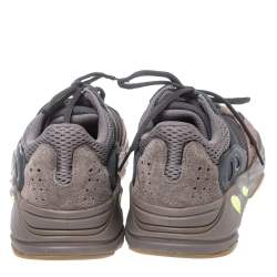 Pre Owned حذاء رياضي ييزي  x أديداس "بوست 700 موف" سويدي و شبك رصاصي مقاس 42 2/3