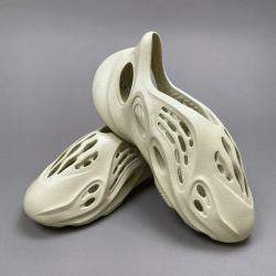 Pre Owned Yeezy x Adidas Foam RNNR Sand Sneakers Size US 6 (EU 39)