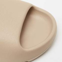 Pre Owned Yeezy x Adidas Beige Rubber 'Pure' Slide Sandals Size 43