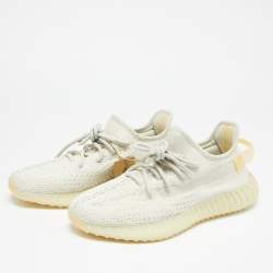 مملوكة مسبقًا حذاء رياضي ييزي x أديداس بوست 350 V2 قماش تريكو أبيض برباط خفيف مقاس 42