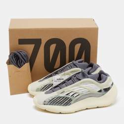 مملوكة مسبقًا Yeezy x Adiddas Multicolor Mesh and Rubber 700 V3 Fade Salt Sneakers Size 45 1/3