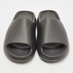 Pre Owned Adidas Black Rubber Yeezy Slide Onyx Slide Flats Size 43