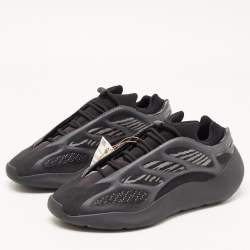 Pre Owned Yeezy x Adidas Black/Grey Knit Fabric, Mesh and Rubber Boost 700 V3 Dark Glow Sneakers Size 43 1/3