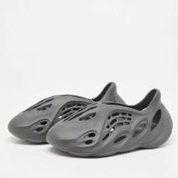 Yeezy x Adidas Dark Grey Rubber Foam-Onyx Flats Size 44 1/3