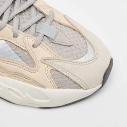 Pre Owned Yeezy x Adidas Multicolor Fabric and Leather Boost 700 V2 Cream Sneakers Size 40 2/3
