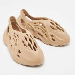 Pre Owned Yeezy x Adidas Brown Rubber Foam Runner Ochre Sneakers Size 42