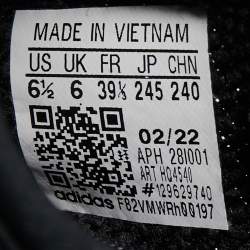 مملوكة مسبقًا Yeezy x Adidas Black Knit Fabric Boost 350 V2 Onyx Sneakers Size 39 1/3