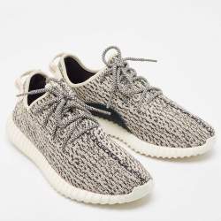 Pre Owned Yeezy x Adidas Black/Cream Knit Fabric Boost 350 V2 Lace Up Sneakers Size 46 2/3