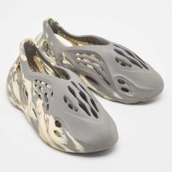 Pre Owned Yeezy x Adidas Grey/Cream Rubber Foam RNNR MXT Moon Gray Sneakers Size 43