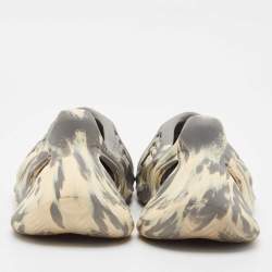 Pre Owned Yeezy x Adidas Grey/Cream Rubber Foam RNNR MXT Moon Gray Sneakers Size 43