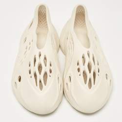 Pre Owned Yeezy x Adidas Off White Rubber Foam RNNR Ararat Sneakers Size 43