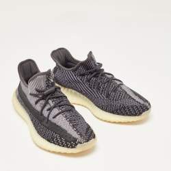 Pre Owned Yeezy x Adidas Black/Blue Knit Fabric Boost 350 V2 Carbon Sneakers Size 44
