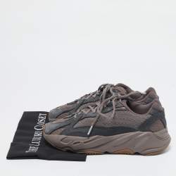 Yeezy x Adidas Grey Nubuck and Leather Boost 700 V2 Geode Sneakers Size 40 