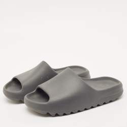 Yeezy x Adidas Grey Rubber Onyx Slides Size 44.5