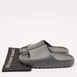 Yeezy x Adidas Grey Rubber Onyx Slides Size 44.5