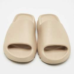 Pre Owned Yeezy x Adidas Beige Rubber Slide Flats Size 42