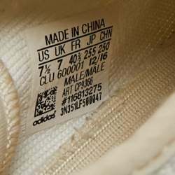 Pre Owned Yeezy x Adidas White Knit Fabric Boost 350 V2 Cream White Sneakers Size 401/3
