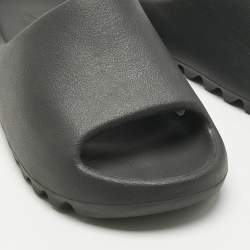 Pre Owned Yeezy x Adidas Black Rubber Dark Onyx Slides Size 38