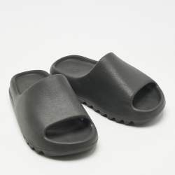 Pre Owned Yeezy x Adidas Black Rubber Dark Onyx Slides Size 38