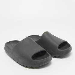 Pre Owned Yeezy x Adidas Black Rubber Onyx Slides Size 44.5