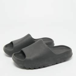 Pre Owned Yeezy x Adidas Black Rubber Onyx Slides Size 44.5