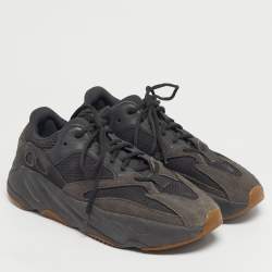 مملوكة مسبقًا Yeezy x Adidas Black Mesh and Suede Yeezy 700 Lace Up Sneakers Size 44