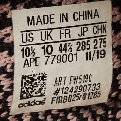 Pre Owned حذاء رياضي ييزي × اديداس بوست 350 V2 يشييل (عاكس) قماش تريكو أسود مقاس 43 1/3