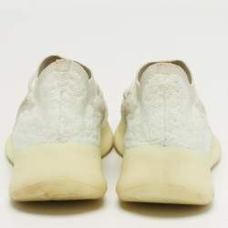 مملوكة مسبقًا حذاء رياضي ييزي x أديداس كالسيت غلو بوست 380 قماش تريكو أبيض مقاس 42