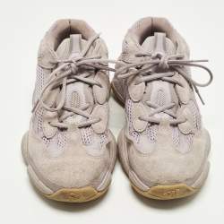 مملوكة مسبقًا حذاء رياضي ييزي x أديداس شبكي وبني من الجلد المدبوغ تاوبيه فاتحة مقاس 40 2/3