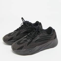 Pre Owned Yeezy x Adidas Boost 700 V2 Size 44 Black Knit Fabric and Suede Vanta Low Top Sneakers