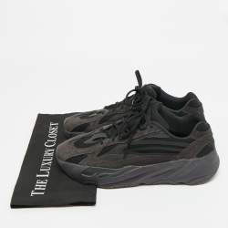 Pre Owned Yeezy x Adidas Boost 700 V2 Size 44 Black Knit Fabric and Suede Vanta Low Top Sneakers