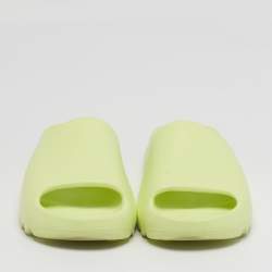 مملوكة مسبقًا صندل سلايد ي يزي x أديداس نيون أخضر مطاط جلو أخضر مقاس 38