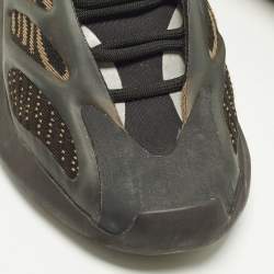 مملوكة مسبقًا Yeezy x Adidas Boost 700 V3 Clay Brown Size 40 Brown/Black Mesh and Rubber Sneakers
