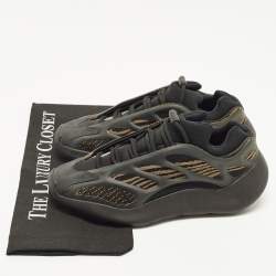 مملوكة مسبقًا Yeezy x Adidas Boost 700 V3 Clay Brown Size 40 Brown/Black Mesh and Rubber Sneakers