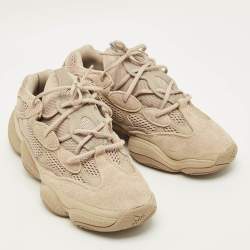 Pre Owned حذاء رياضي ييزي x أديداس شبكي وبني من الجلد المدبوغ تاوبيه فاتحة مقاس 40 2/3