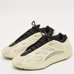 Pre Owned Yeezy x Adidas 700 V3 Azael Size 46 2/3 Cream Rubber and Mesh Low Top Sneakers