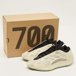 Pre Owned Yeezy x Adidas 700 V3 Azael Size 46 2/3 Cream Rubber and Mesh Low Top Sneakers
