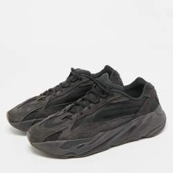 Pre Owned Yeezy x Adidas Boost 700 V2 Vanta Size 44 Black/Grey Canvas Suede Low Top Sneakers