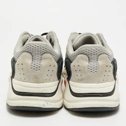 Pre Owned حذاء رياضي ييزي x أديداس بوست 700 شبك وسويدي متعدد الألوان وييف رنر مقاس 44 2/3