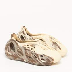 مملوكة مسبقًا حذاء رياضي ييزي x أديداس رمادي/كريمي رغوي MXT مون غراي مقاس 41