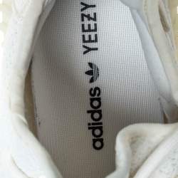مملوكة مسبقًا حذاء رياضي ييزي x اديداس "بوست 350 ڨي2" تريكو قطن أبيض مقاس 42