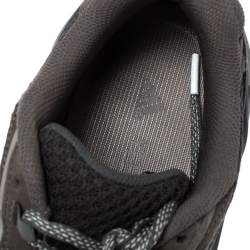 Pre Owned Yeezy x Adidas Grey Nubuck and Leather Boost 700 V2 Geode Sneakers Size 41