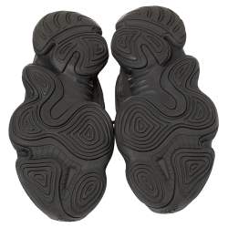 مملوكة مسبقًا حذاء رياضي ييزي × اديداس يوتيليتي 500 في2 دزرت رات سويدي وشبك أسود مقاس 44