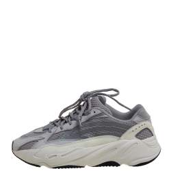 Pre Owned Yeezy x adidas Grey/White Cotton Knit And Nubuck Boost 700 V2 Static Sneakers Size 44