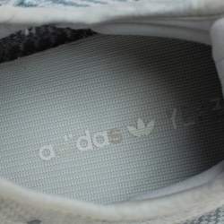 مملوكة مسبقًا Yeezy x adidas White/Blue Knit Fabric Boost 350 V2 Cloud White Non Reflective Sneakers Size 42 2/3