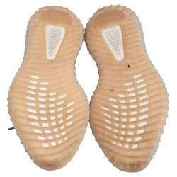 Pre Owned حذاء رياضي يزي وأديداس بوست 350 في2 لوندمارك قماش تريكو كريمي/ رمادي مقاس 45 1/3