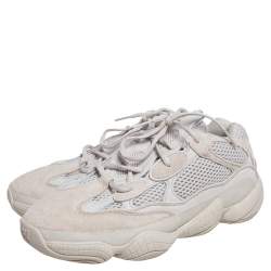 Pre Owned حذاء رياضي أديداس × ييزي 500 بلوش سويدي وشبك بيج مقاس 41 1/3