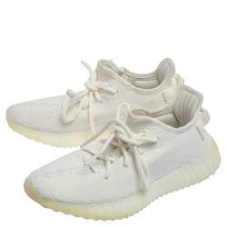 Pre Owned حذاء رياضي ييزي x أديداس بوست 350 ڨي2 كريمي/تريبل قماش تريكو أبيض مقاس 36